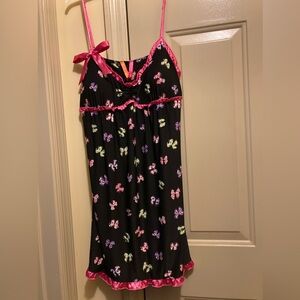 Jenni by Jennifer Moore Night Gown, XL.  Pink & Black Ruffles & Bow.  USED